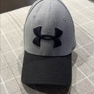 Under Armour Two-Tone Gray and Black Hat
